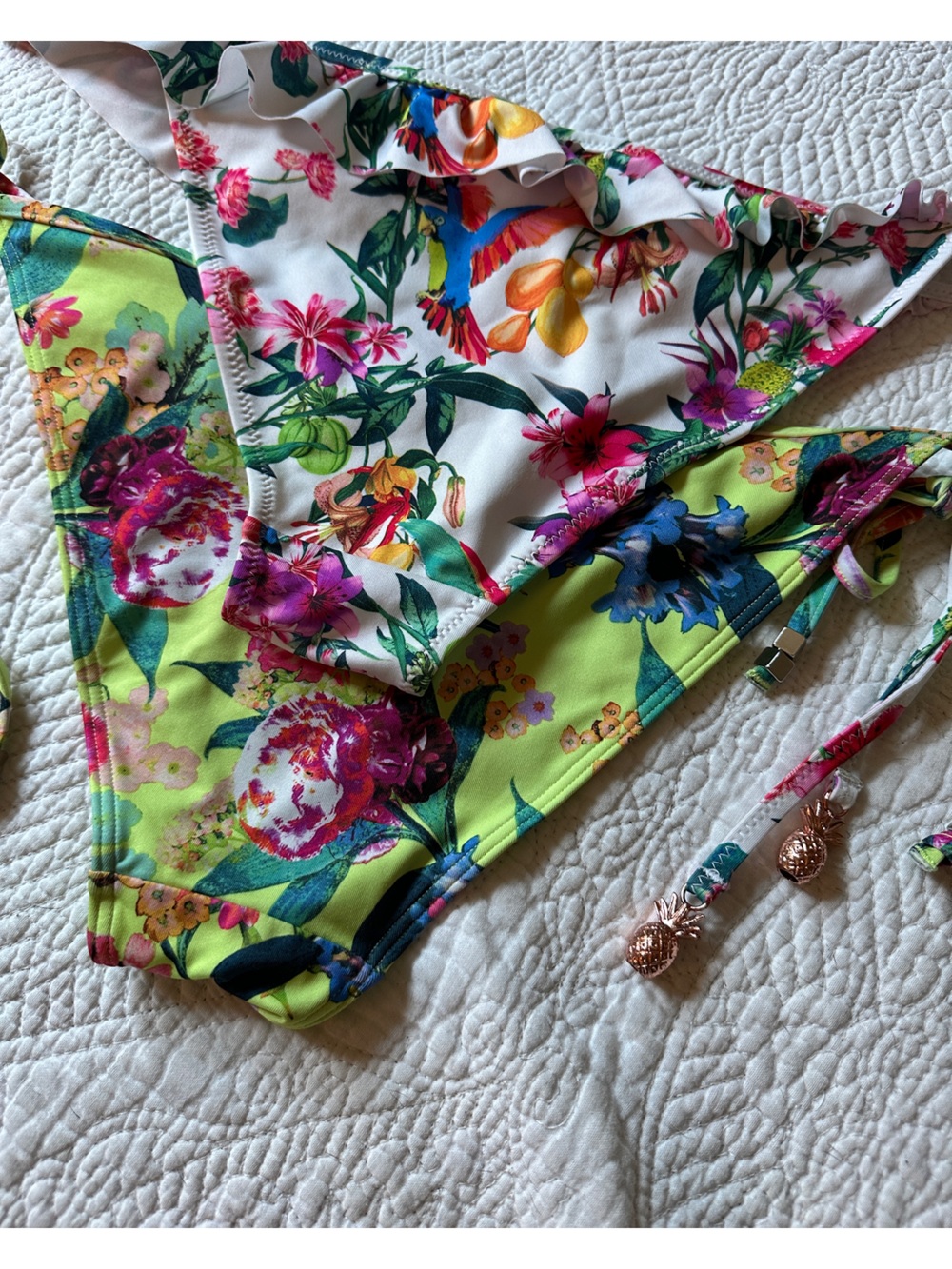 Bundle of 2 bikini bottoms